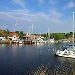 Hafen Haus 1 * Seedorf (Rugen)