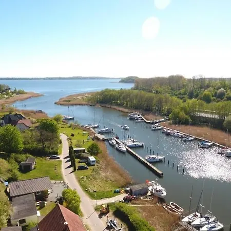 Apartament Hafen Haus 1 *